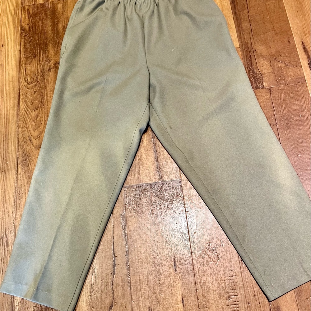 Women’s Slacks By Alia. Size M Petite